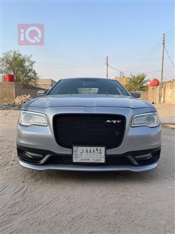 کرایسلەر 300